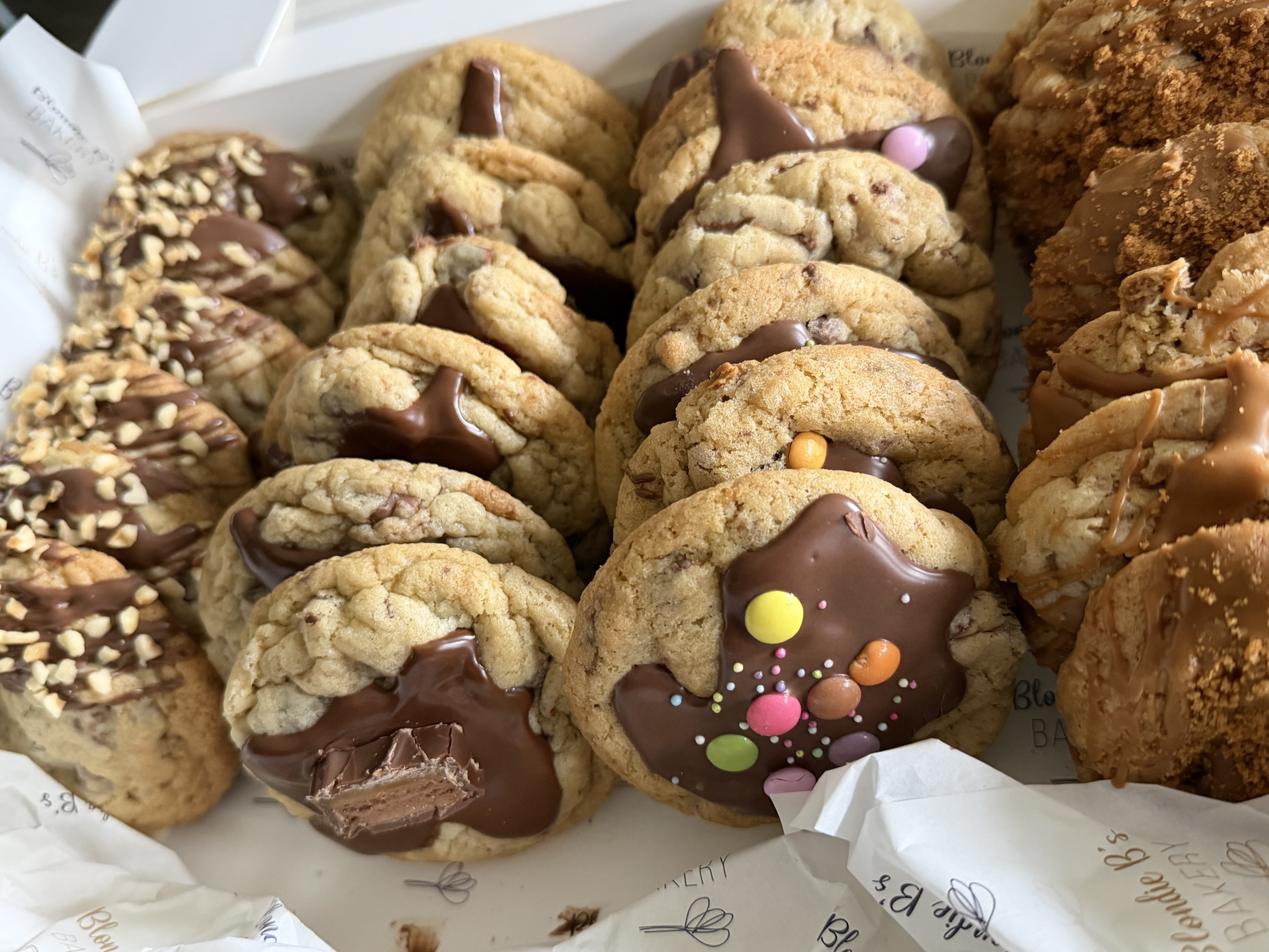 Milk chocolate cookies